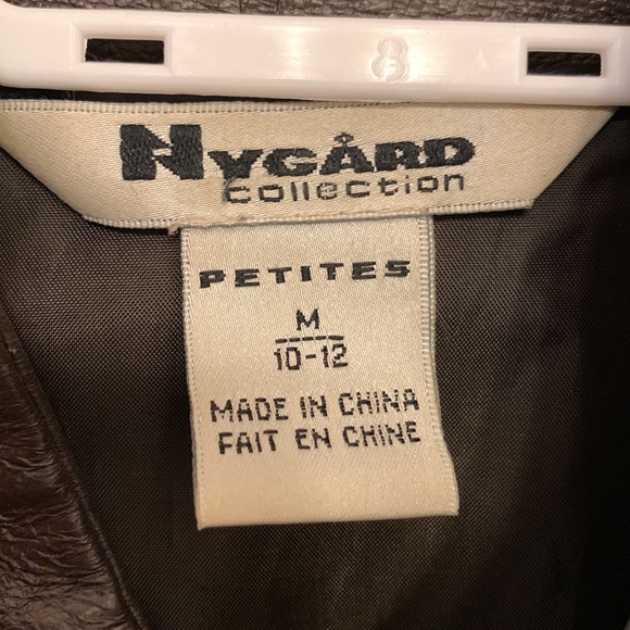 Leather front with sweater rule sleeves and back jacket - Picture 2 of 5